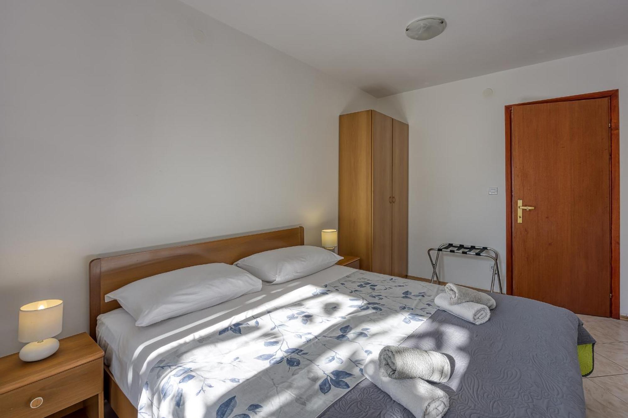 Apartments Orbanic Ровин Екстериор снимка
