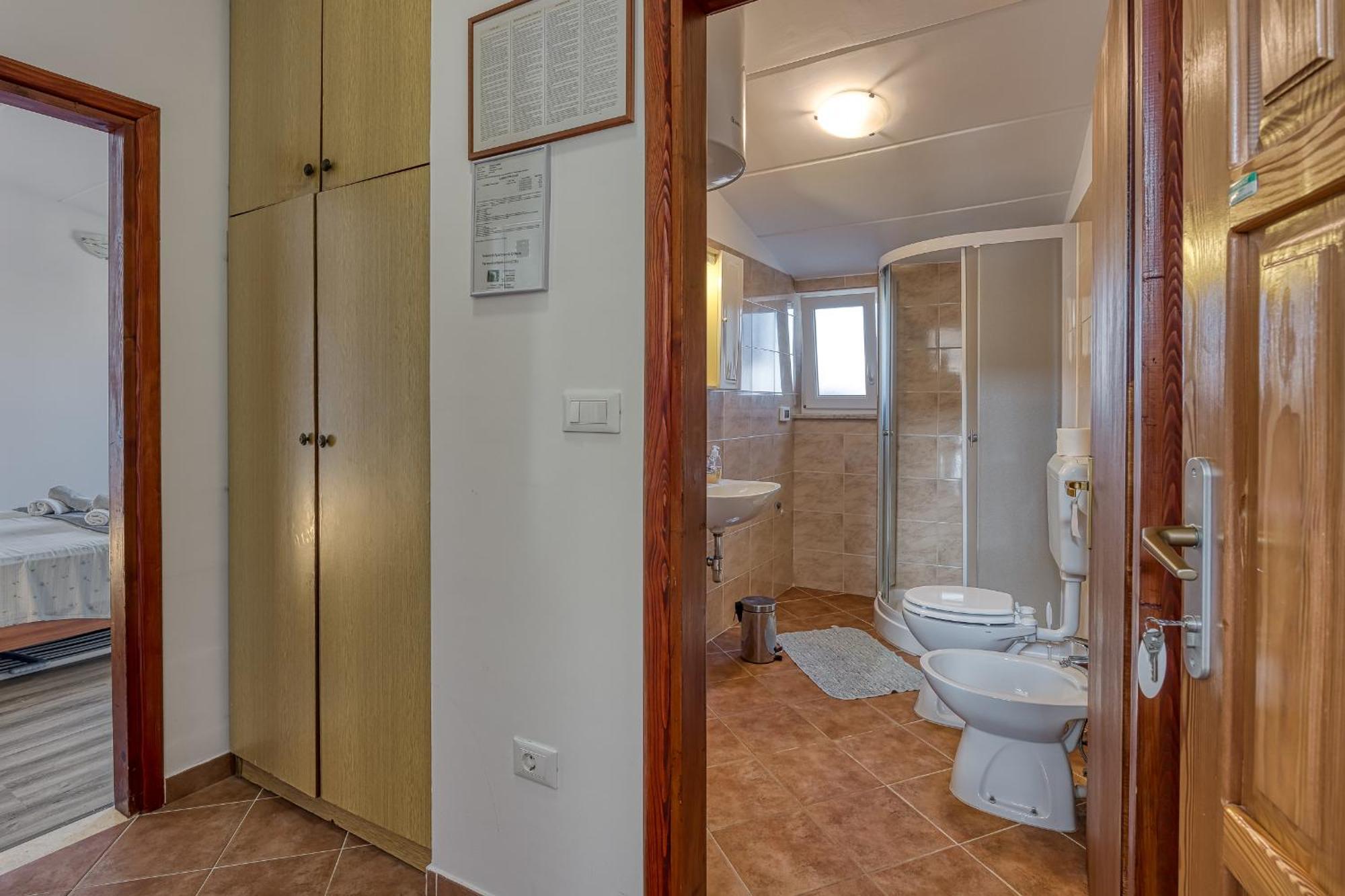 Apartments Orbanic Ровин Екстериор снимка
