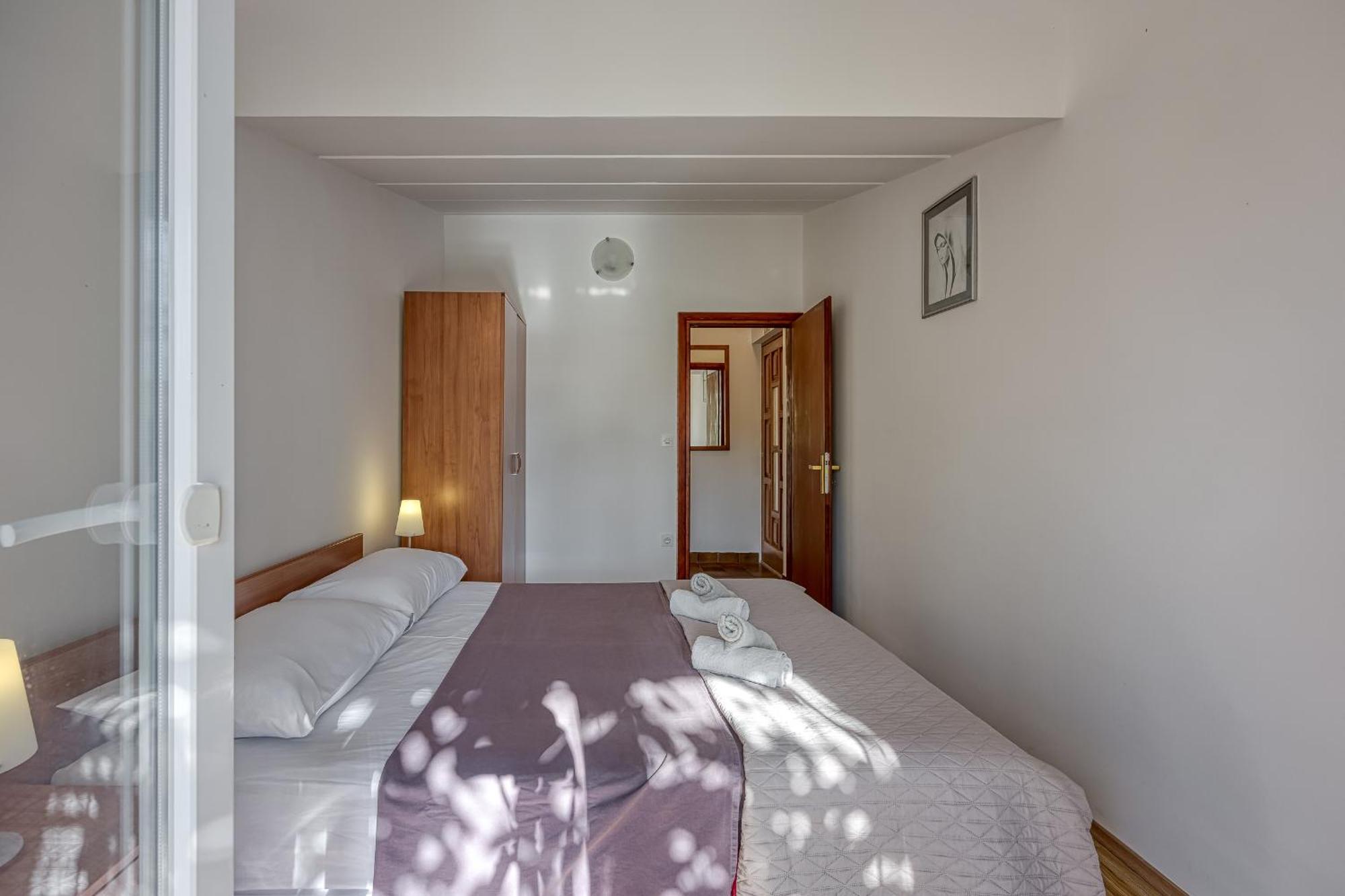 Apartments Orbanic Ровин Екстериор снимка